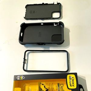 Otter box iPhone 11 Pro Max case in black